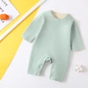 Wholesale of Derong baby one-piece suits for boys and girls, warm clothes for spring and autumn, newborn pajamas, and crawling clothes details Picture